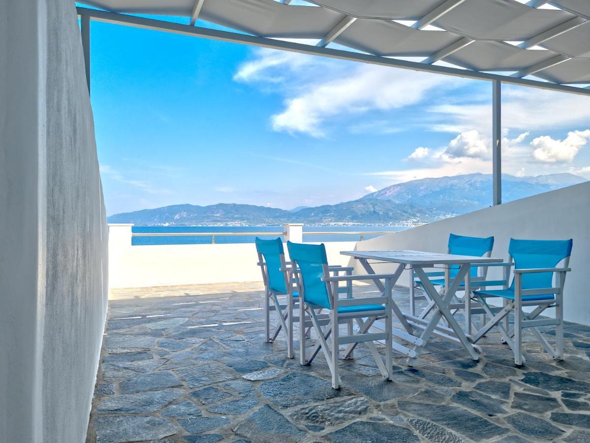 Epipleon Luxury Suites -104- Δωμάτιο 35Τμ Με Βεράντα 35Τμ Μπροστά Στη Θάλασσα Nafpaktos Extérieur photo