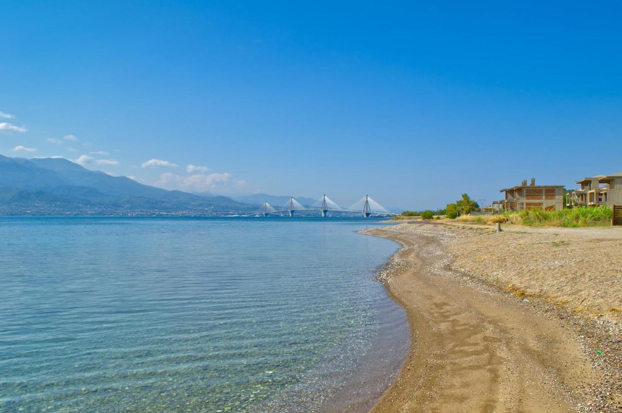 Epipleon Luxury Suites -104- Δωμάτιο 35Τμ Με Βεράντα 35Τμ Μπροστά Στη Θάλασσα Nafpaktos Extérieur photo